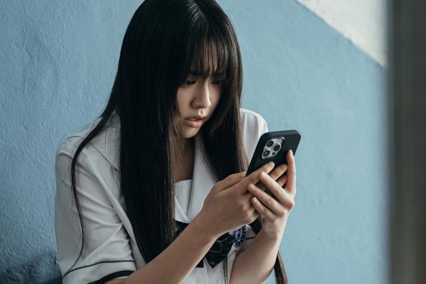 Kdyby přání zabíjela: V novém Netflix seriálu aplikace odpočítává, za jak dlouho zemřete | Fandíme serialům