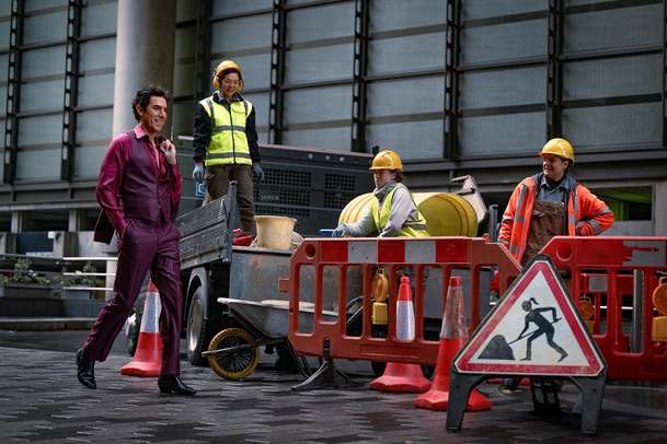 Dámy mají přednost: V nové komedii se šovinista probudí ve světě, kde vládnou ženy | Fandíme filmu