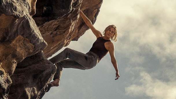 Apex: Na Netflix dorazil napínavý boj o přežití s Charlize Theron | Fandíme filmu