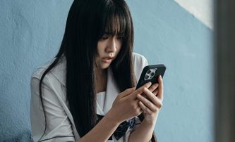 Kdyby přání zabíjela: V novém Netflix seriálu aplikace odpočítává, za jak dlouho zemřete | Fandíme seriálům