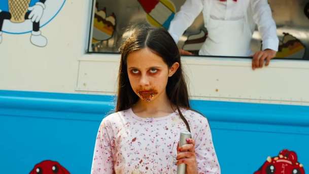 Ice Cream Man: Horor plný vraždících dětiček předvedl první teaser | Fandíme filmu