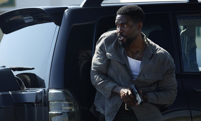 Muž v ohni: Těžkotonážní akční thriller už za pár dní vstoupí na Netflix | Fandíme seriálům