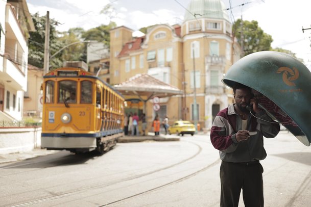 Muž v ohni: Těžkotonážní akční thriller už za pár dní vstoupí na Netflix | Fandíme serialům