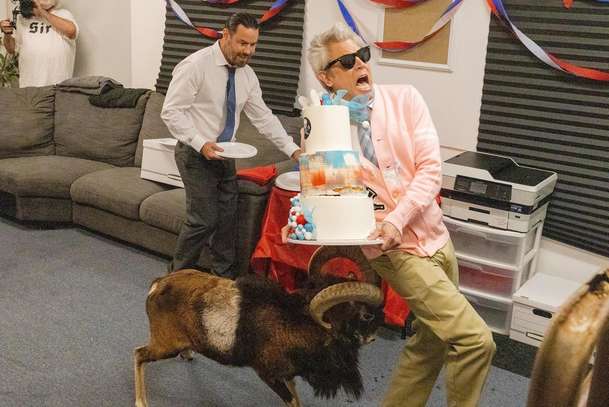 Jackass: Best and Last – Parta sebevrahů si ještě jednou ubližuje pro divácké potěšení | Fandíme filmu