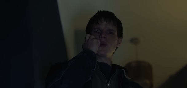 Prisoner: V novém akčním seriálu se přeprava vězně ošklivě pokazí | Fandíme serialům