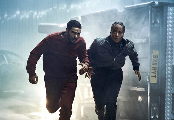 Prisoner: V novém akčním seriálu se přeprava vězně ošklivě pokazí | Fandíme serialům