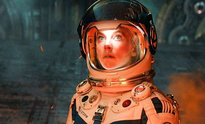 The Spacesuit: Vanessa Kirby míří do vesmíru a všechno se pokazí | Fandíme filmu