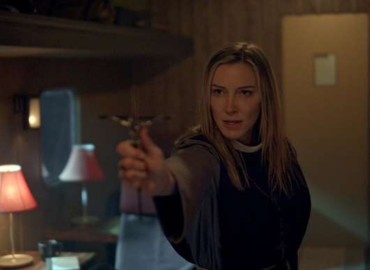 Speed Demon: Vymítání ďábla na palubě rychlovlaku, to tu ještě nebylo | Fandíme filmu