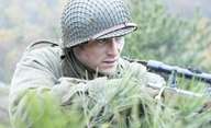 Lucky Strike: Scott Eastwood bojuje v Ardenách za 2. světové války | Fandíme filmu