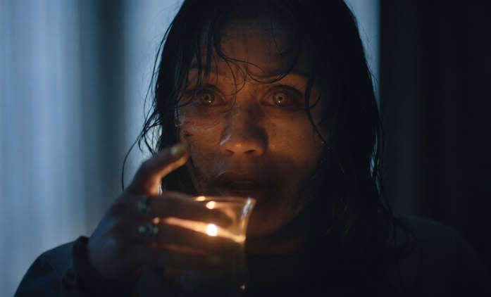 Smrtelné zlo: V plamenech – Ještě jeden trailer představuje horor plný posedlosti | Fandíme filmu