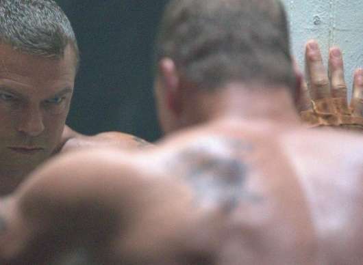 Motor City: Drsňák Alan Ritchson jde nezastavitelně za pomstou | Fandíme filmu