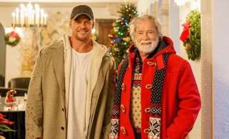 The Man With The Bag: Schwarzenegger bude letos Santa | Fandíme filmu