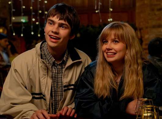 Finding Emily: Beznadějný romantik hledá v nové komedii lásku s pomocí vědy | Fandíme filmu
