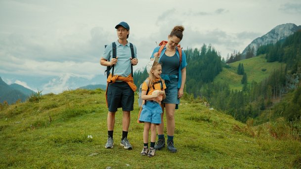 Vraždi všímavě: Černá komedie plná průšvihů se vrací na Netflix | Fandíme serialům