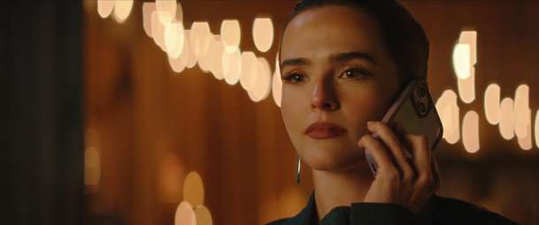 Hlasovky pro Isabelle: Netflix představuje novou romantickou komedii se Zoey Deutch | Fandíme filmu