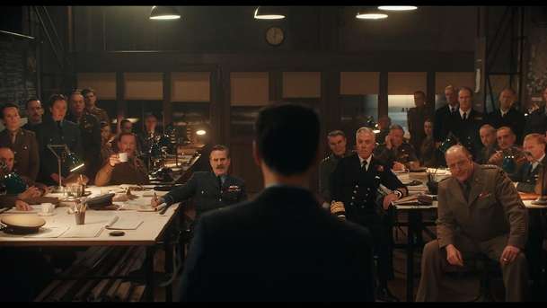 Pressure: Brendan Fraser v ještě jednom traileru chystá vylodění v Normandii | Fandíme filmu