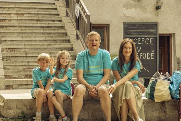 Dovolená v Českém ráji: V nové české komedii se oddech mění ve velkou partnerskou katastrofu | Fandíme filmu