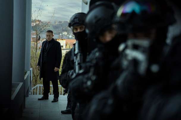 Citizen Vigilante: Bohatý Američan si v Chorvatsku hraje na „Batmana“ | Fandíme filmu
