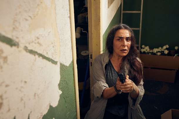 Poznamenaná: V thrilleru od Netflixu jde ženě bez paměti o holý život | Fandíme filmu