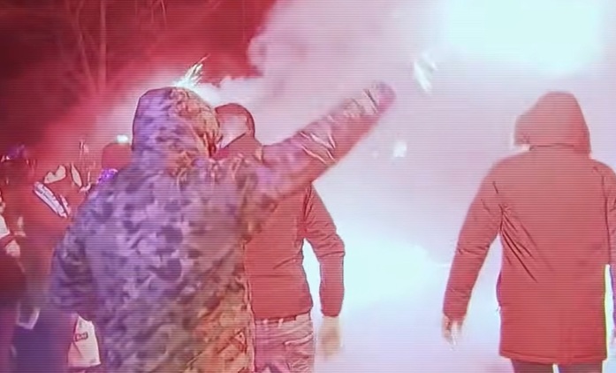 Ultras: Vášeň a smrt - Seznamte se s případy smrtelného násilí mezi fotbalovými chuligány | Fandíme seriálům