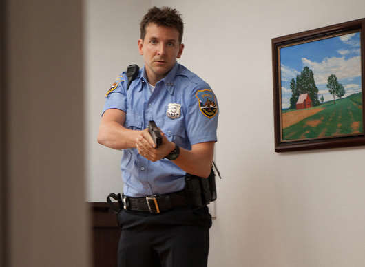 Bradley Cooper má ztvárnit policistu zmrzačeného při útoku na Kapitol | Fandíme filmu