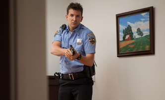 Bradley Cooper má ztvárnit policistu zmrzačeného při útoku na Kapitol | Fandíme filmu