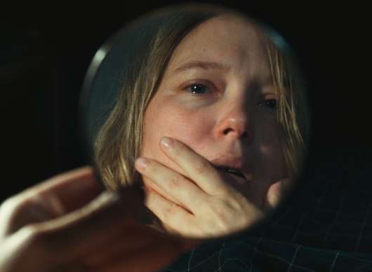 Neznámá: Nenápadný čtyřicátník se probudí v těle Léy Seydoux | Fandíme filmu