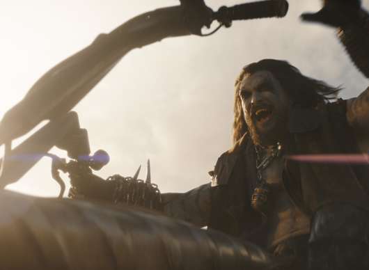 Supergirl: V nové upoutávce se utrhne ze řetězu drsňák Lobo | Fandíme filmu