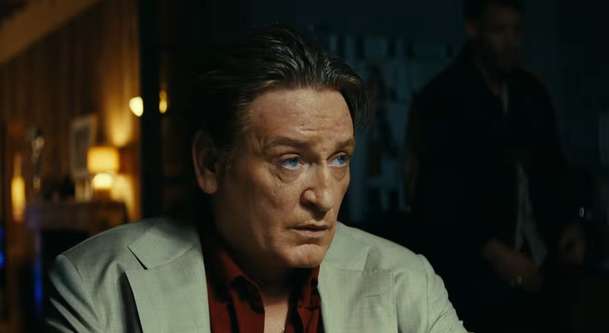 Příběhy noci: V napínavém thrilleru tajemní cizinci vtrhnou do obyčejné domácnosti | Fandíme filmu