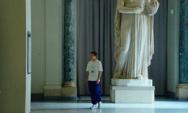 Gradiva: Dospívající studenty na školním výletě čeká ostrá srážka s realitou | Fandíme filmu