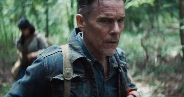 The Weight: Trestanec Ethan Hawke pašuje zlato v drsné divočině – trailer | Fandíme filmu
