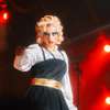 Chica Checa: V hořkosladké české komedii umírající babičku potěší už jen drag show | Fandíme filmu