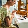 Chica Checa: V hořkosladké české komedii umírající babičku potěší už jen drag show | Fandíme filmu