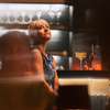 Chica Checa: V hořkosladké české komedii umírající babičku potěší už jen drag show | Fandíme filmu