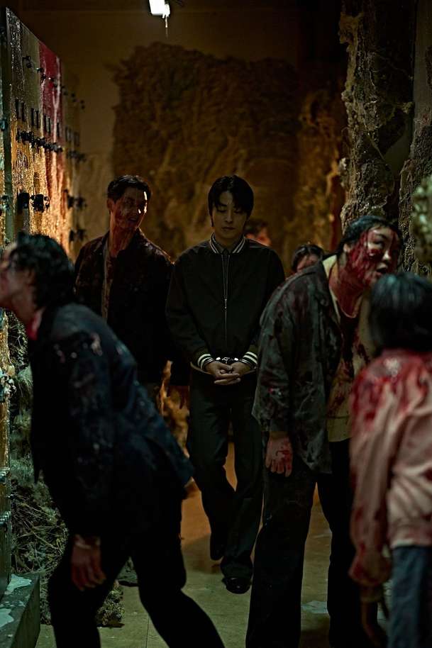 Kolonie: Do Česka vstupuje nový zombie horor s kolektivními nakaženými | Fandíme filmu