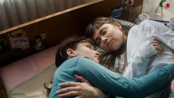 Milovník, ne bojovník: Zamilovaný mladík dělá pro lásku opravdové psí kusy. | Fandíme filmu