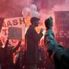 Rich Flu: V absurdní satiře zabíjí záhadný virus pouze bohaté | Fandíme filmu