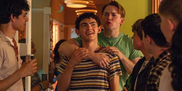 Navždy srdcerváči: Populární romance Netflixu vrcholí | Fandíme filmu