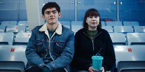 Navždy srdcerváči: Populární romance Netflixu vrcholí | Fandíme filmu