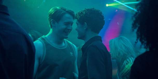 Navždy srdcerváči: Populární romance Netflixu vrcholí | Fandíme filmu