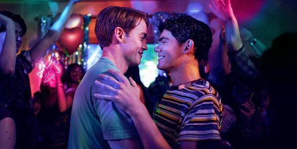Navždy srdcerváči: Populární romance Netflixu vrcholí | Fandíme filmu