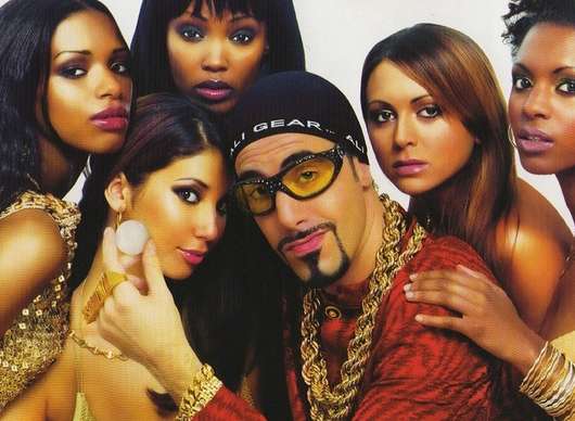 Ali G: Sacha Baron Cohen se vrací v jednom ze svých převleků | Fandíme filmu
