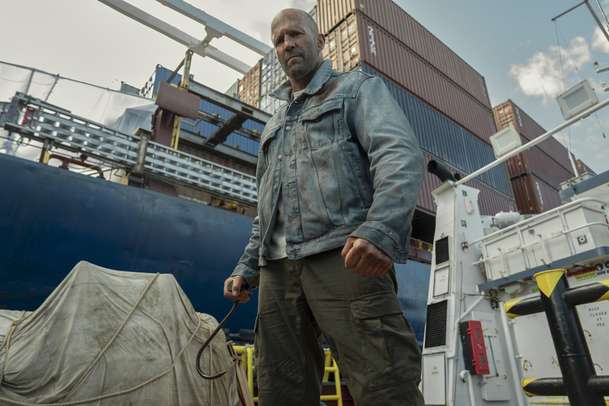 Mutiny: Jason Statham předvádí svou další ostrou rubačku v novém traileru | Fandíme filmu