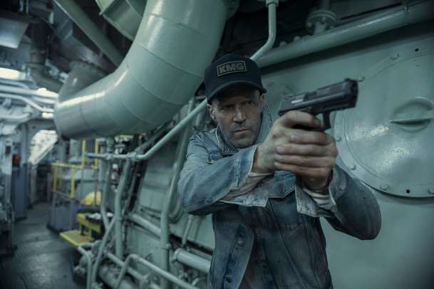 Mutiny: Jason Statham předvádí svou další ostrou rubačku v novém traileru | Fandíme filmu