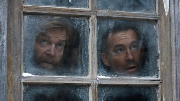 Mayday: Ryan Reynolds v 1. traileru bojuje o život za nepřátelskou linií | Fandíme filmu
