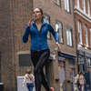 The Runner: V novém thrilleru Gal Gadot běhá jak zběsilá, aby jí nezabili dítě | Fandíme filmu
