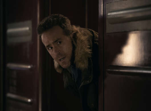 Mayday: Ryan Reynolds v 1. traileru bojuje o život za nepřátelskou linií | Fandíme filmu
