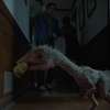 Konec Oak Street: Zápolení s dinosaury v poslední ukázce vypadá skvěle | Fandíme filmu
