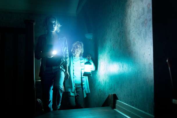 Insidious: Jsou mezi námi – Oblíbená hororová série nabírá zcela nový směr | Fandíme filmu