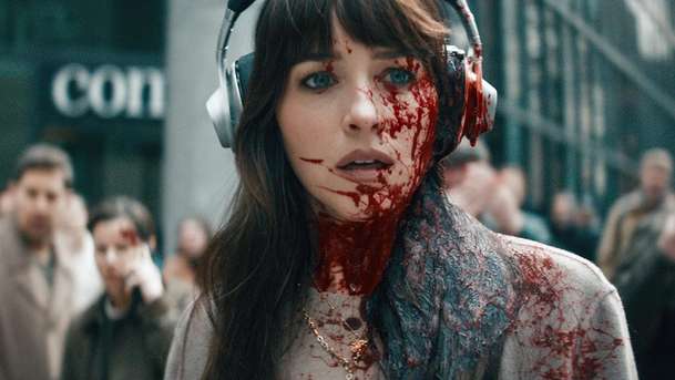 Pravda nebo lež: Dakota Johnson se zaplétá do provokativní sítě her a lží kolem Anne Hathaway | Fandíme filmu